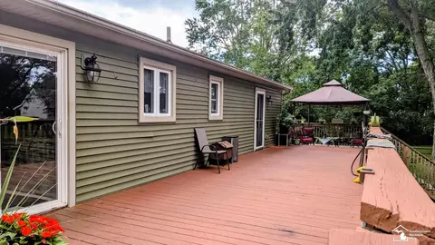Exterior - 10315 Secor, Temperance, MI 48182 photo 2 of 12