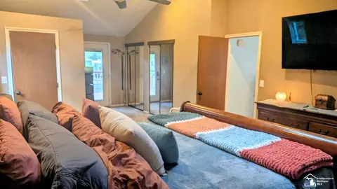 Bedroom - 10315 Secor, Temperance, MI 48182 photo 1 of 8