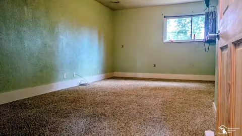 Bedroom - 10315 Secor, Temperance, MI 48182 photo 5 of 8