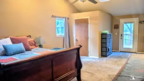 Bedroom - 10315 Secor, Temperance, MI 48182 photo 2 of 8