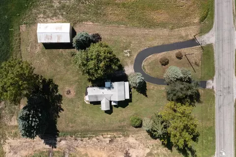 View/Area - 9230 Crabb, Temperance, MI 48182 photo 2 of 4