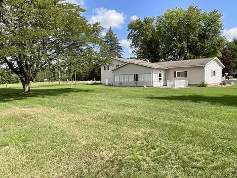 Exterior - 191 N Hockaday, Gladwin, MI 48624 photo 9 of 16