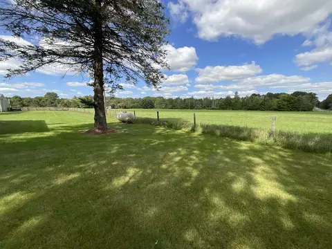 Exterior - 191 N Hockaday, Gladwin, MI 48624 photo 4 of 16