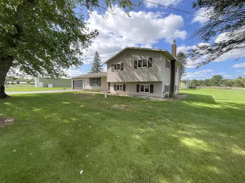 Exterior - 191 N Hockaday, Gladwin, MI 48624 photo 3 of 16