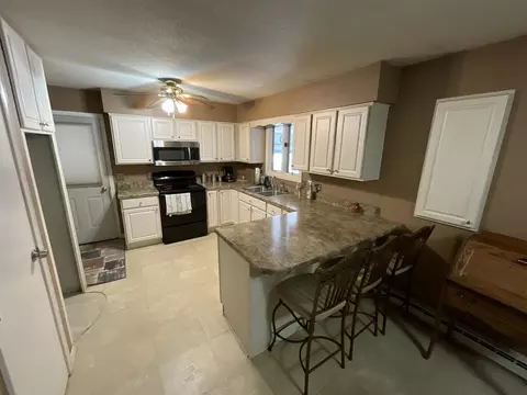 Kitchen - 191 N Hockaday, Gladwin, MI 48624 photo 1 of 2