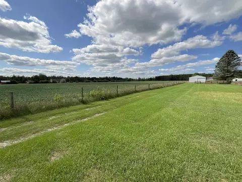 Exterior - 191 N Hockaday, Gladwin, MI 48624 photo 8 of 16
