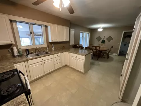 Kitchen - 191 N Hockaday, Gladwin, MI 48624 photo 2 of 2