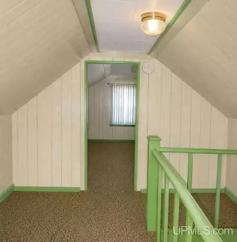 Entry Way - 502 Stephenson, Norway, MI 49870 photo 1 of 2
