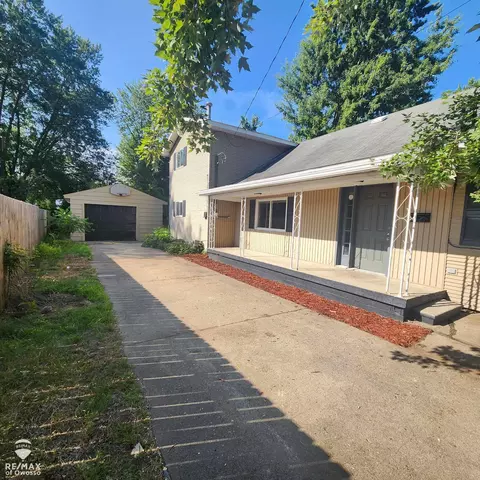 129 W Walnut, Saint Charles, MI 48655