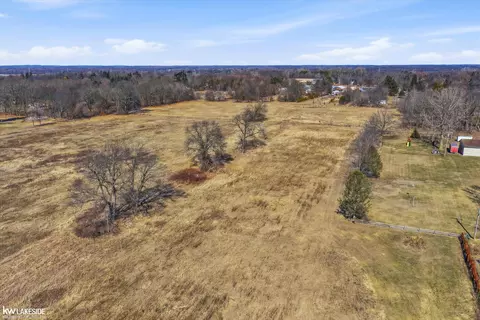 00 Omo, Macomb, MI 48042 photo 10