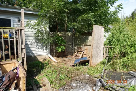 Exterior - 515 Walnut, Three Rivers, MI 49093 photo 3 of 4