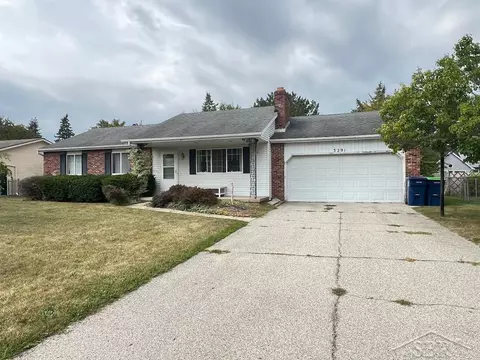 3291 Hemmeter, Saginaw, MI 48603