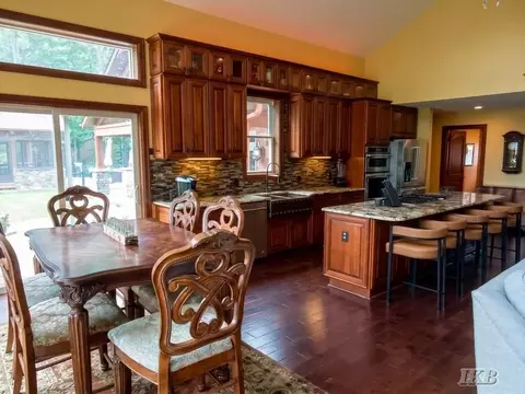 Kitchen - 4074 Pineway, Gladwin, MI 48624 photo 3 of 6