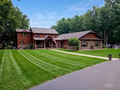 Exterior - 4074 Pineway, Gladwin, MI 48624 photo 29 of 42