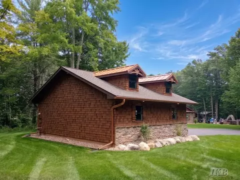Exterior - 4074 Pineway, Gladwin, MI 48624 photo 35 of 42