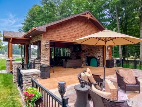Exterior - 4074 Pineway, Gladwin, MI 48624 photo 9 of 42