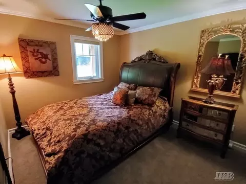 Bedroom - 4074 Pineway, Gladwin, MI 48624 photo 3 of 12