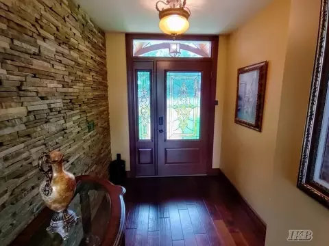 Entry Way - 4074 Pineway, Gladwin, MI 48624 photo 1 of 4
