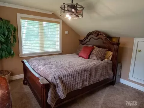 Bedroom - 4074 Pineway, Gladwin, MI 48624 photo 8 of 12