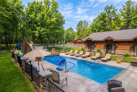 Exterior - 4074 Pineway, Gladwin, MI 48624 photo 13 of 42