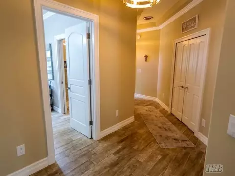 Entry Way - 4074 Pineway, Gladwin, MI 48624 photo 4 of 4