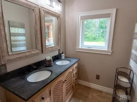 Bath - 4074 Pineway, Gladwin, MI 48624 photo 6 of 8