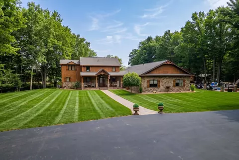 Exterior - 4074 Pineway, Gladwin, MI 48624 photo 32 of 42