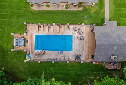 Exterior - 4074 Pineway, Gladwin, MI 48624 photo 16 of 42