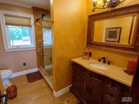 Bath - 4074 Pineway, Gladwin, MI 48624 photo 4 of 8