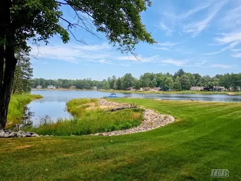 Exterior - 4074 Pineway, Gladwin, MI 48624 photo 21 of 42