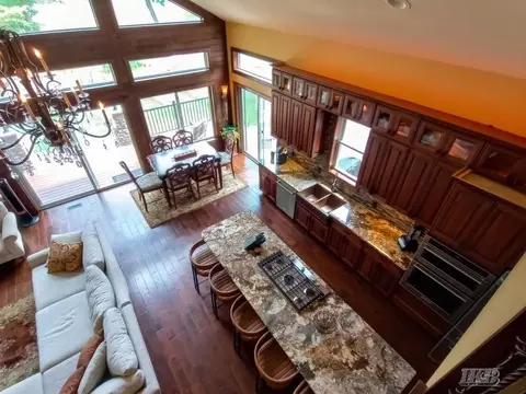 Kitchen - 4074 Pineway, Gladwin, MI 48624 photo 6 of 6