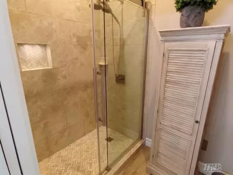 Bath - 4074 Pineway, Gladwin, MI 48624 photo 7 of 8