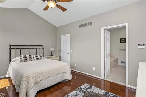 Bedroom - 22800 Amber Riv, Macomb, MI 48042 photo 5 of 9
