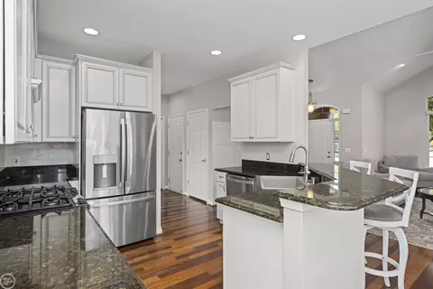 Kitchen - 22800 Amber Riv, Macomb, MI 48042 photo 2 of 6