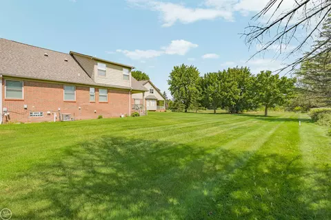 Exterior - 22800 Amber Riv, Macomb, MI 48042 photo 6 of 9