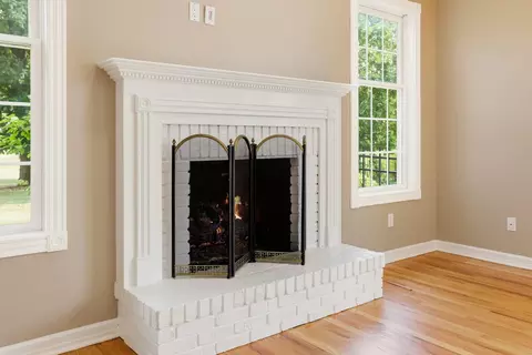 Living - 7030 Maple, Frankenmuth, MI 48734 photo 6 of 10