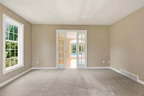 Living - 7030 Maple, Frankenmuth, MI 48734 photo 3 of 10