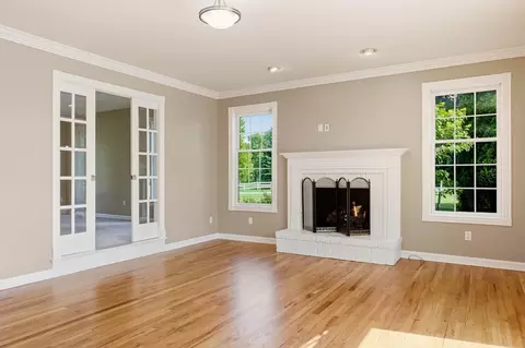 Living - 7030 Maple, Frankenmuth, MI 48734 photo 5 of 10