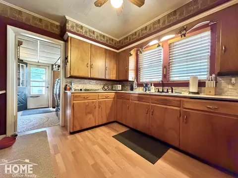 Kitchen - 420 E King, Owosso, MI 48867 photo 4 of 4