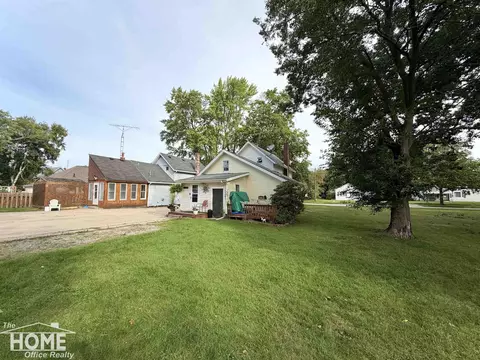 Exterior - 420 E King, Owosso, MI 48867 photo 3 of 4