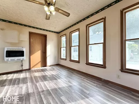 Living - 416 E King, Owosso, MI 48867 photo 11 of 11
