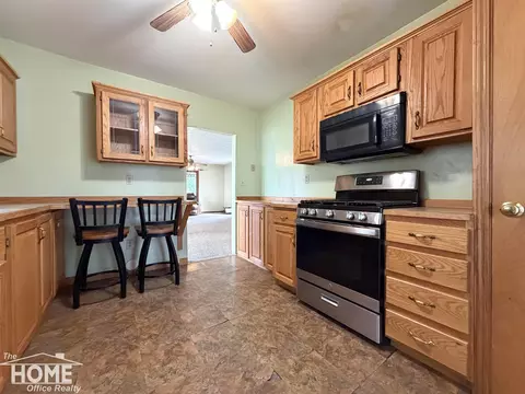 Kitchen - 416 E King, Owosso, MI 48867 photo 3 of 4