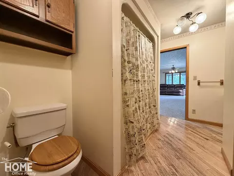 Entry Way - 416 E King, Owosso, MI 48867 photo 1 of 1