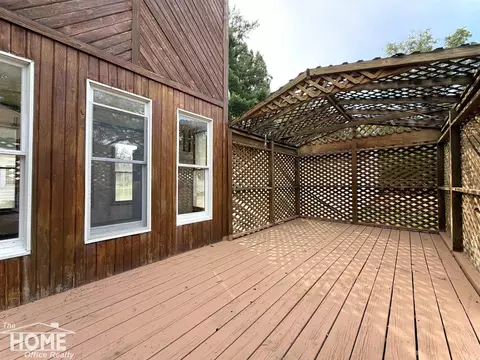 Exterior - 416 E King, Owosso, MI 48867 photo 5 of 16
