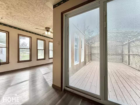 Exterior - 416 E King, Owosso, MI 48867 photo 2 of 16