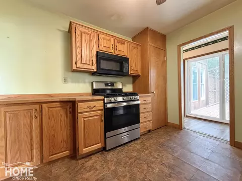 Kitchen - 416 E King, Owosso, MI 48867 photo 4 of 4