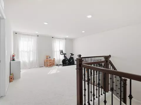 Entry Way - 49499 Hummel, Macomb, MI 48044 photo 4 of 7