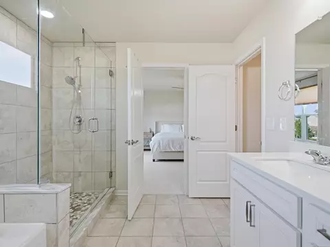 Bath - 49499 Hummel, Macomb, MI 48044 photo 6 of 6