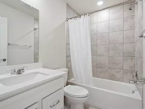 Bath - 49499 Hummel, Macomb, MI 48044 photo 2 of 6