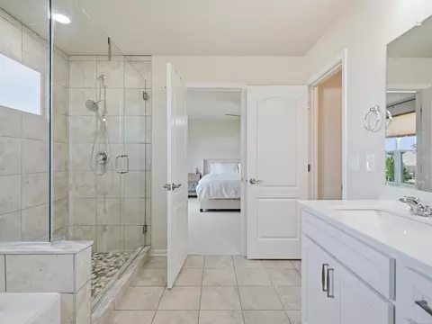 Bath - 49499 Hummel, Macomb, MI 48044 photo 6 of 6